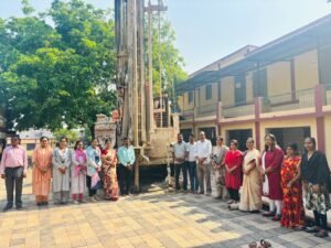 नया बाजार राजहरा के आत्मानंद स्कूल में पानी की समस्या का हुआ समाधान, DMF फंड से हुआ बोर।